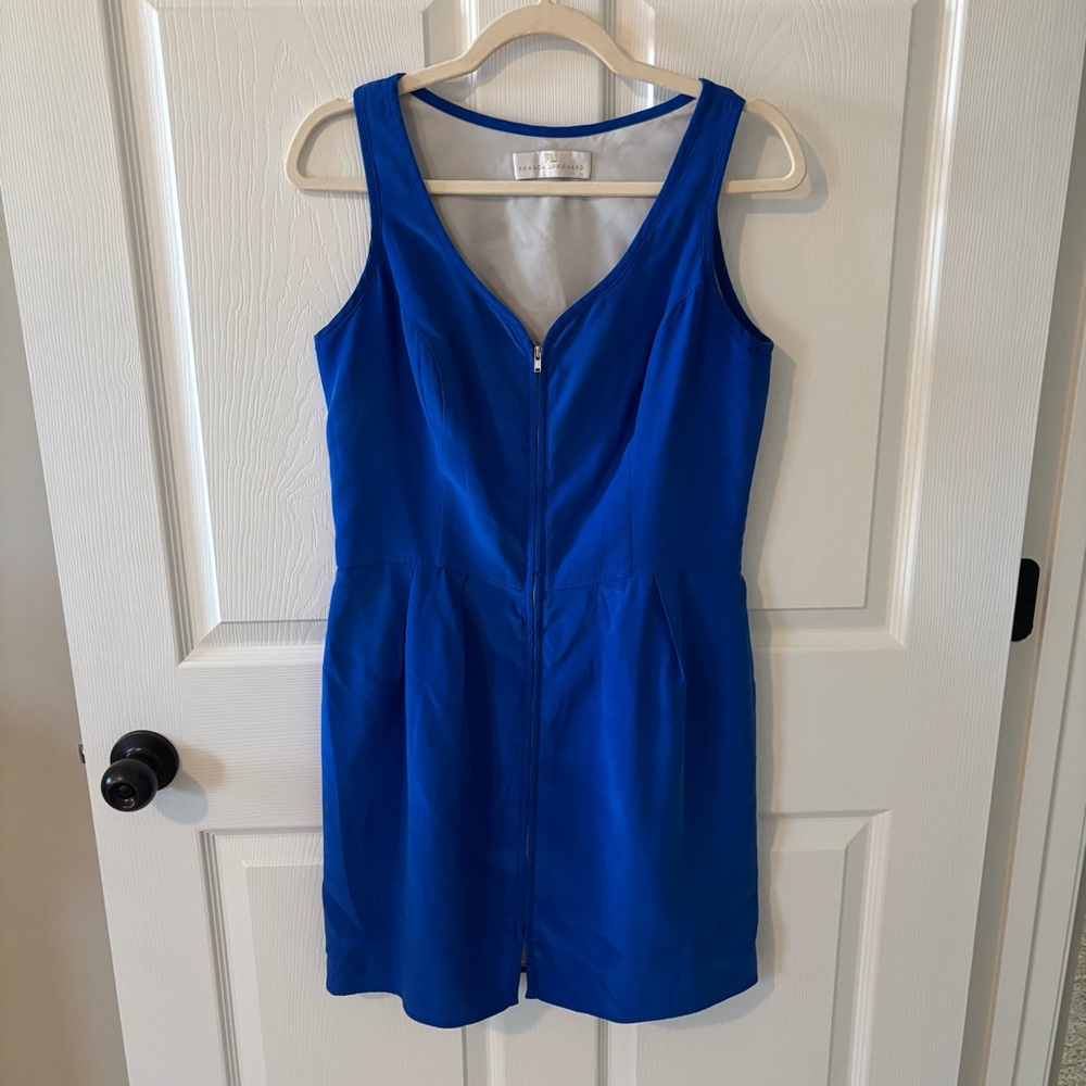 AMANDA UPRICHARD Blue Vee Neck Dress 100% silk Medium